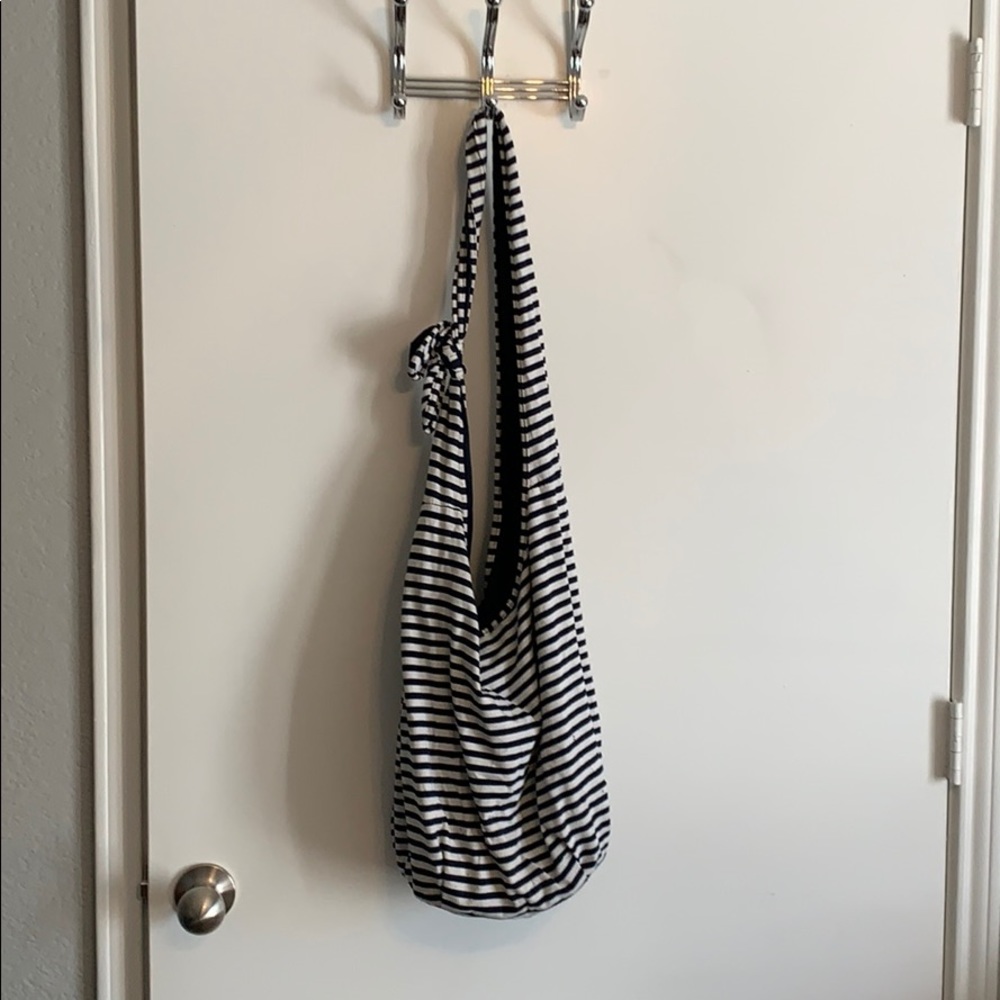 Striped one shoulder bag